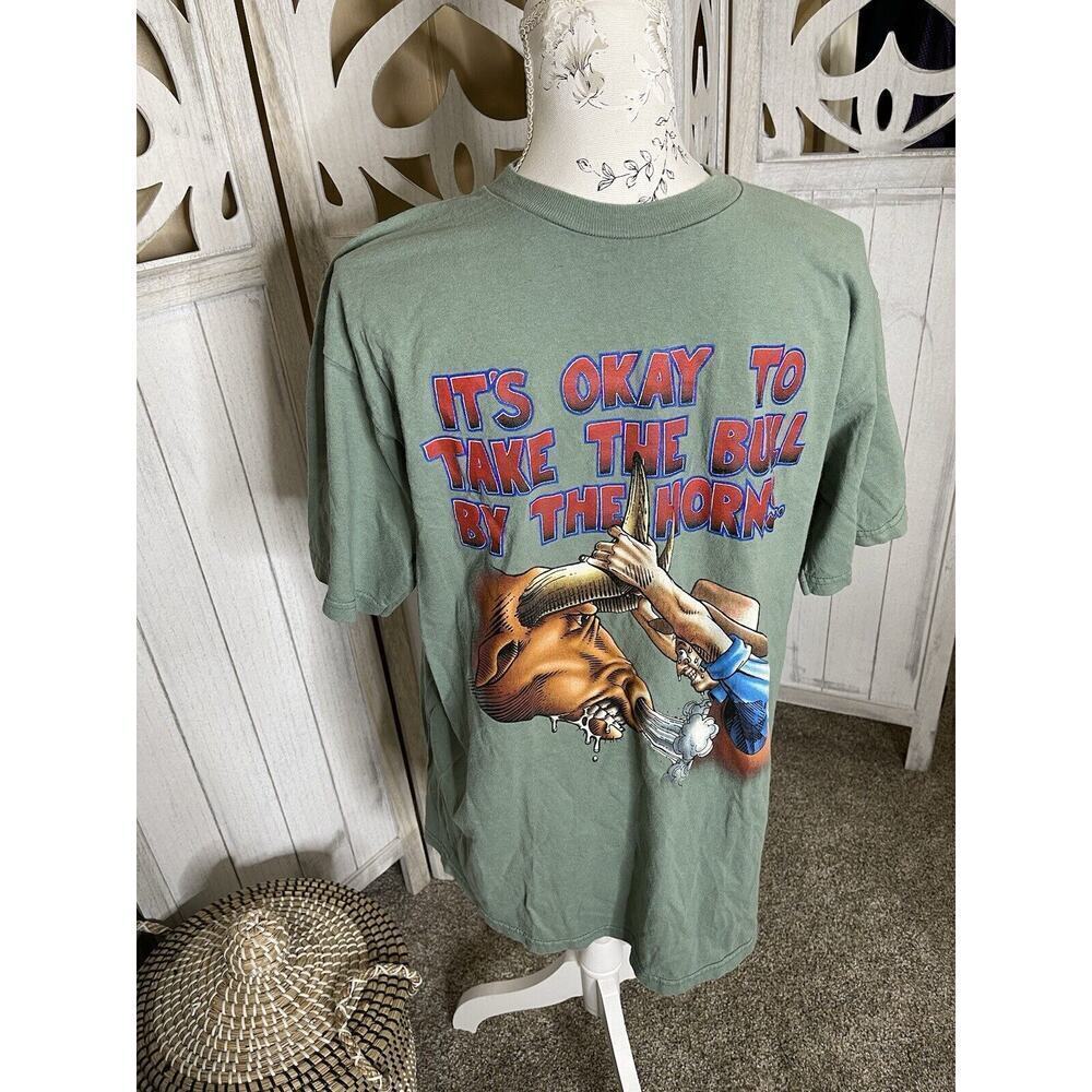 Vintage Wrangler Bull By The Horns Short Sleeve T-Shirt Size Large Made USA